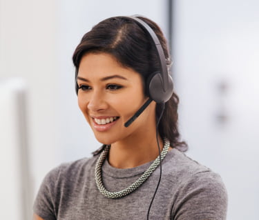 Curly haired female virtual receptionist